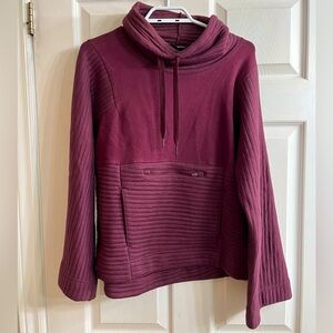 THE North Face burgundy cowl neck sweater size S